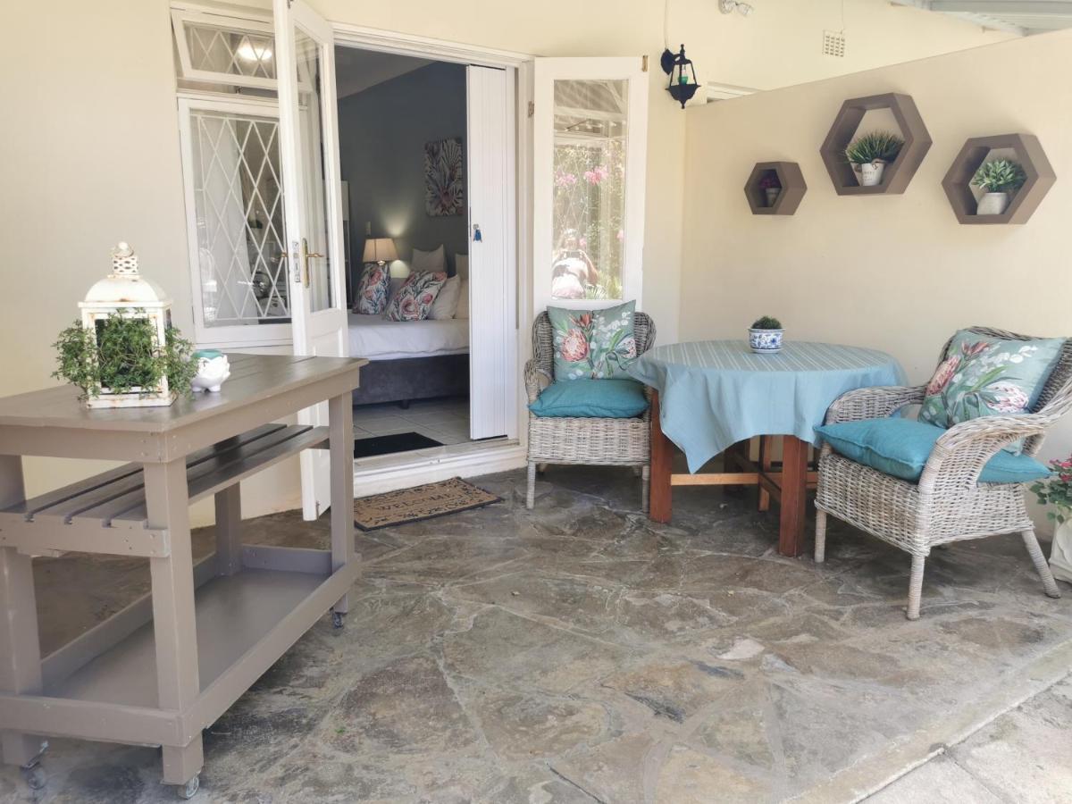 Hotel Eight Palms à Port Edward Extérieur photo