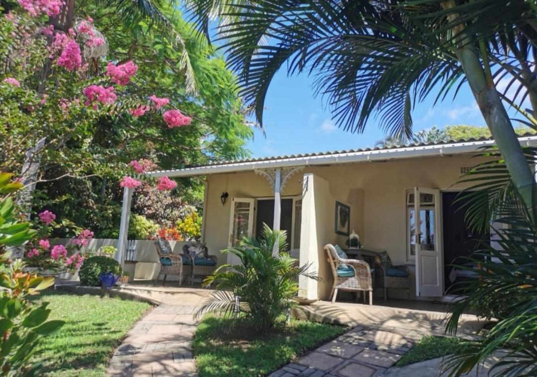 Hotel Eight Palms à Port Edward Extérieur photo