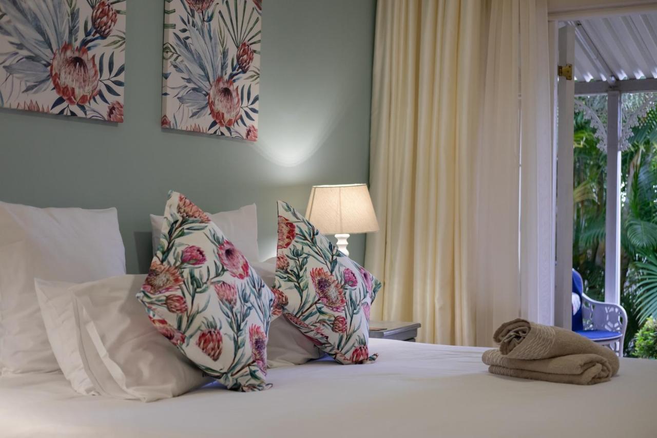 Hotel Eight Palms à Port Edward Extérieur photo